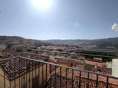 N'DU SCARRON Casa nel centro storico con panorama