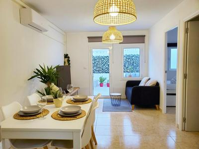 Apartamento céntrico con patio privado