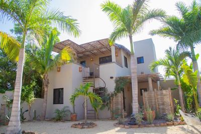 Pure Baja Private Suites-Upscale Property with Infinity Pool and Lush Gardens