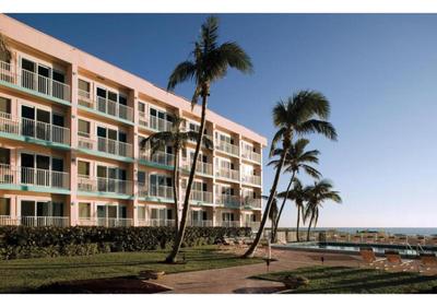 Discover the Charm and the Sea Gardens, an Exceptional Gold Coast Studio Condo Retreat - Special Offer Now!