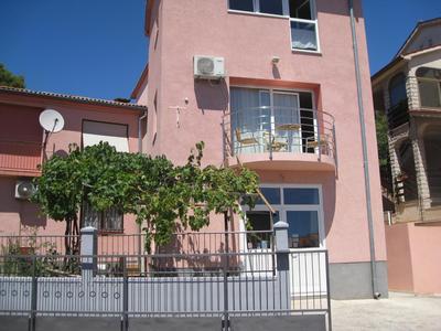 Dina Apartments