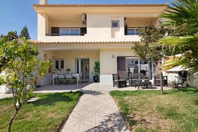 Vila Alonzo
