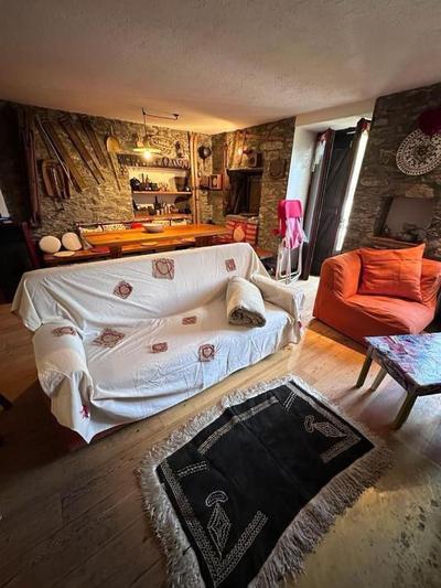Tipica casa di montagna nel borgo del Verrand a Courmayeur