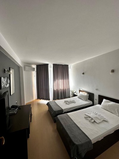 Хотел Костенец