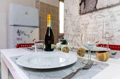 Appartamento comodo alla metro ideale per coppie e famiglie, casa costa