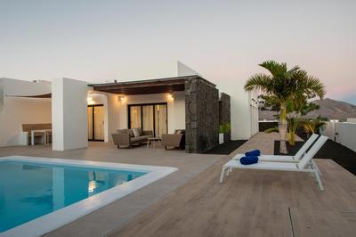 Villa Iris by Villalia