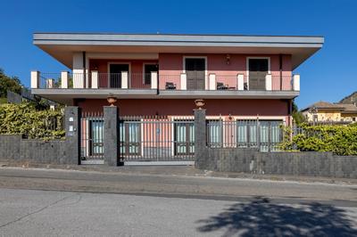 Villa Vulcano, tra l'Etna e il mare