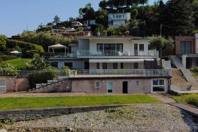 Villa Cristina - Private Beach & Pool - by HOST4U