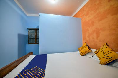 SPOT ON Shashi Prabha Palace