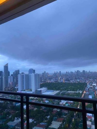 43F Gramercy Studio with Wi-fi & Pool Access
