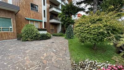 DeHomes - Two bedrooms, terrace, Wi-Fi, Tram to Centre & Rho Fiera