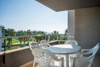 AT144 Completamente equipado, con piscina y cerca de la playa