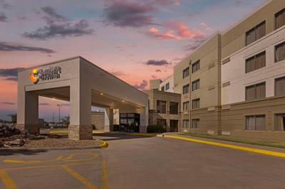 Comfort Inn & Suites Wichita Northeast