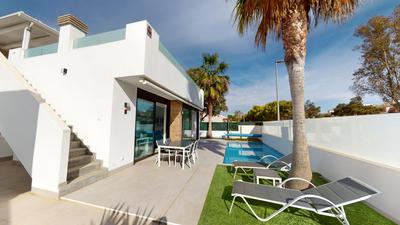 Holidoo Travel "Villa Deluxe"