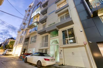 A lovely 2BR maisonette with Private Terrace & BBQ by 360 Estates
