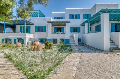 G&K Blue House on Agia Anargyroi Beach, Naousa