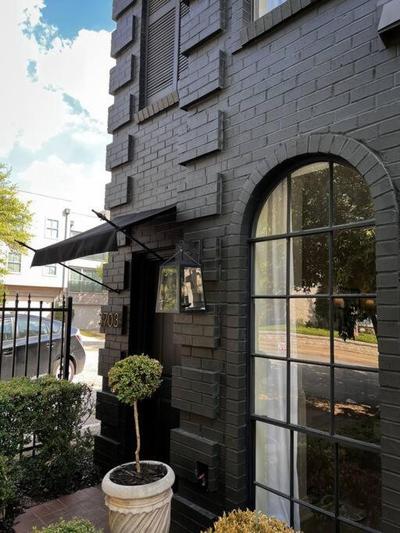 Mr. Nomad: Casa Bohem in Uptown