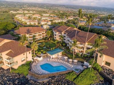 Ocean Echoes: Kona’s Oceanfront Family Oasis