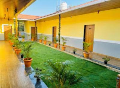 Hotel Country in Lodging, Satara
