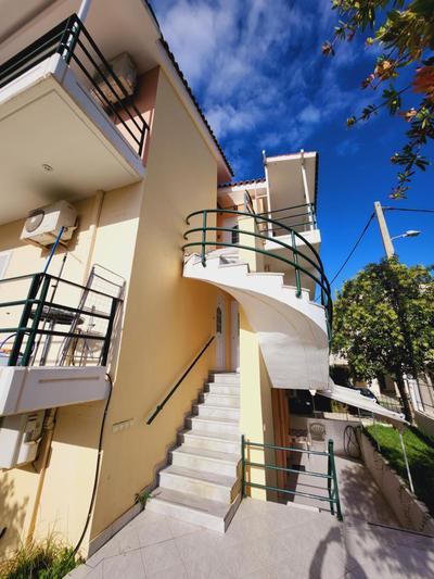 Luxury Loft Apartment Yiota