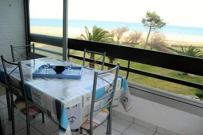 Emplacement idéal pour ce T2 cabine face à la mer -Parking-Wifi-6PC237