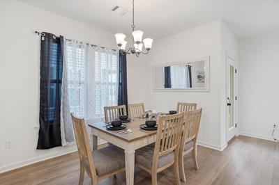 Chic Townhouse by LSU