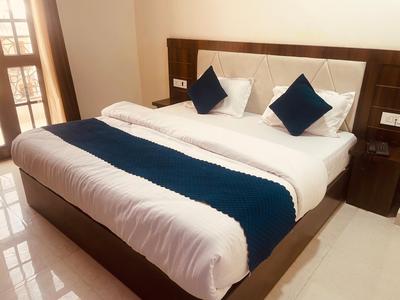 Divine Ganga - Luxury Comfort ! Travellers Delight ! Budget Friendly ! Prime Location ! Guest Favourite