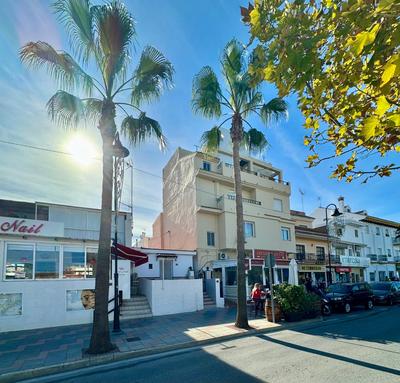 CASA EN PLENO CENTRO DE LA CALA DE MIJAS by Holidays2Rent