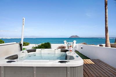 Luxury Oceanfront Villa