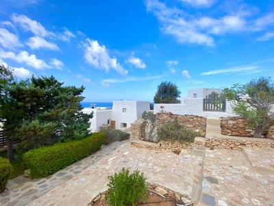 Petro’s Villa - Sarakiniko