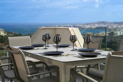 Lux Sea&Country Views with Pool