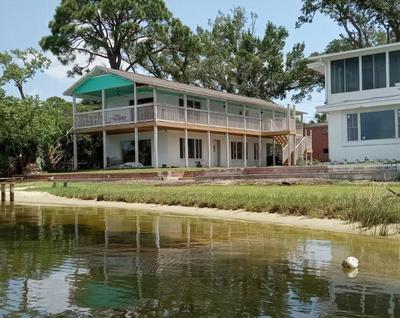 Studio with Private Beach on Bayou Grande