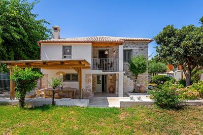 Hortensia House by WhiteDream Villas