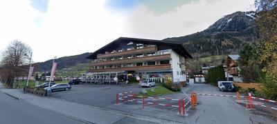 Kaprun Mountain Studio with Summer CARD- Central Location
