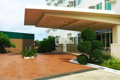 Ultimate getaway in Alabang at Anuva Residences