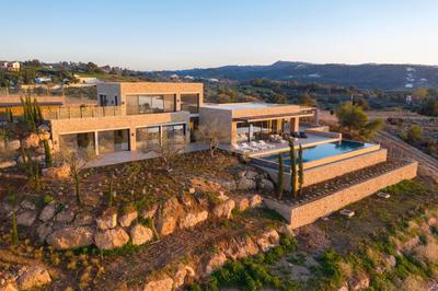 Villa Mamasana - New Magnificent Villa with Infinity Pool & Tennis!