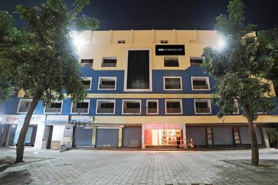 Super Townhouse Rajdhani Residency