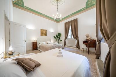 [3 minutes from Piazza Maggiore] Historical flat