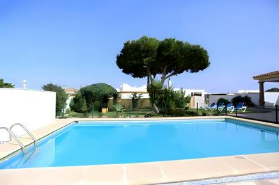 Chalet con piscina privada y barbacoa solo familias