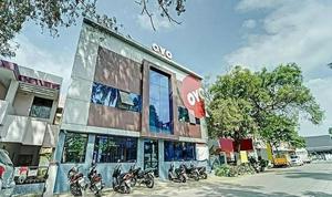 FabExpress Sri Balaji Castle