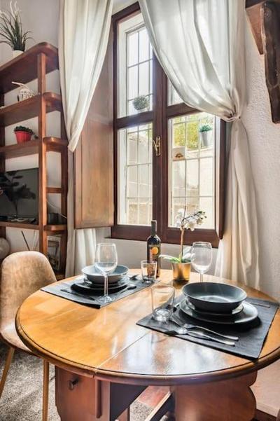 Trastevere Alley Apartment
