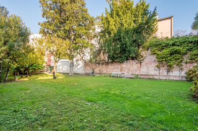 Hospital Giustinianeo & University - Cozy Studio!