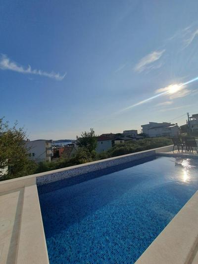 Meerblick & Pool