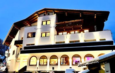 Aparthotel Dorfplatzl Garni Apartments & B&B