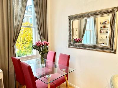 Charming 2 Beds in Chelsea By Earl's Court Station