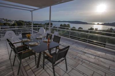 Luxury penthouse with stunning riviera view by GHH