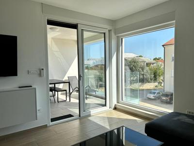 Palm Beach Apartment, Povljana