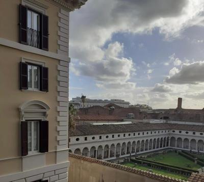 TRIPLE big room AMAZING VIEW, for two o three person, in CENTER of ROME