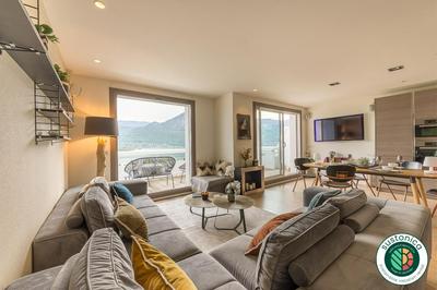 Annecy Lake, Luxury top floor apartment by LocationlacAnnecy, LLA Selections