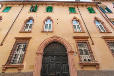 [Piazza delle Erbe] Luxury House